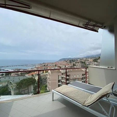 Luxury Attico Con Piscina Collina Fiorita *